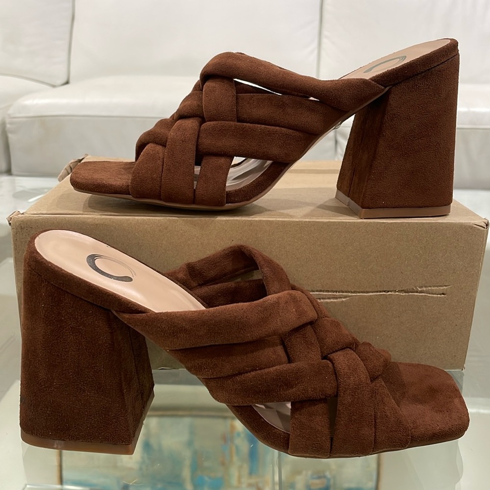 NIB chocolate brown vegan suede soft woven vamp slip on mules 4” heels 7 cognac